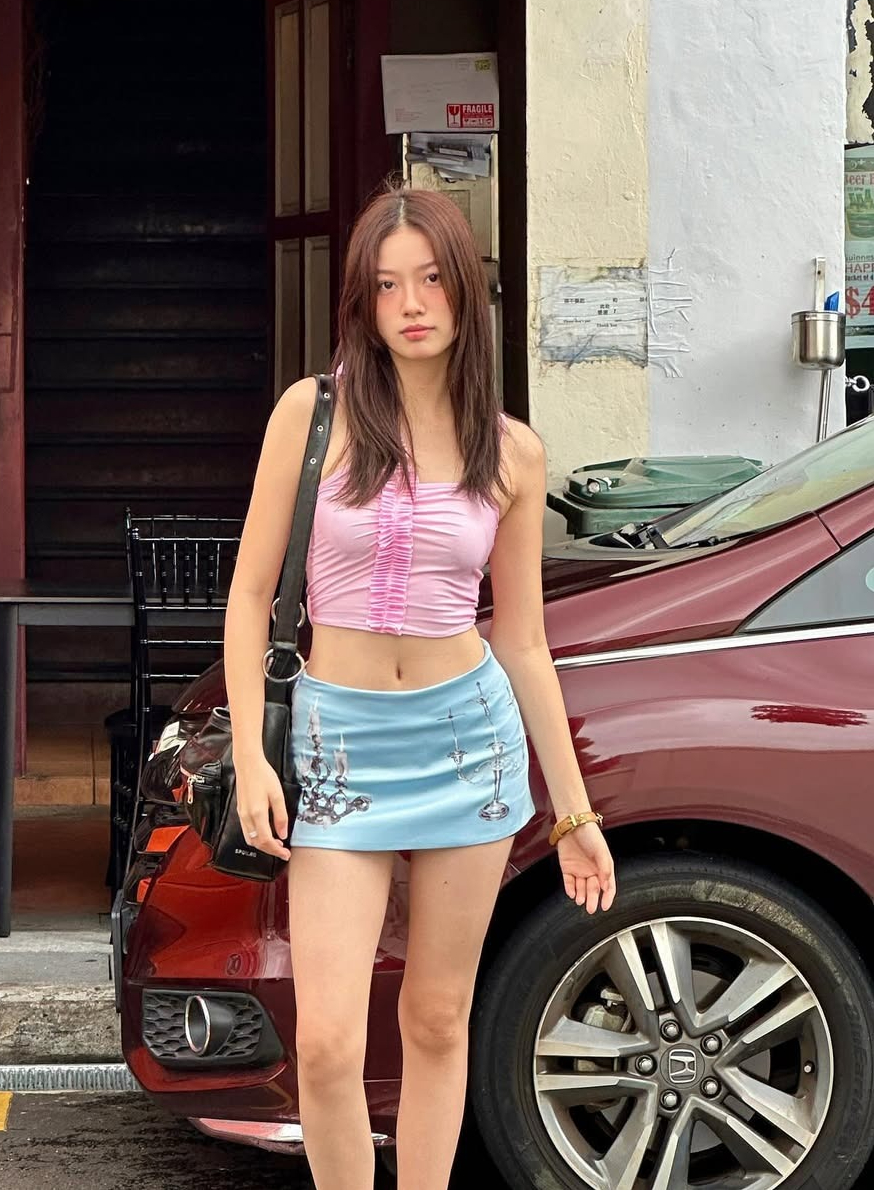 Cặp song sinh Việt sở hữu nhan sắc như 