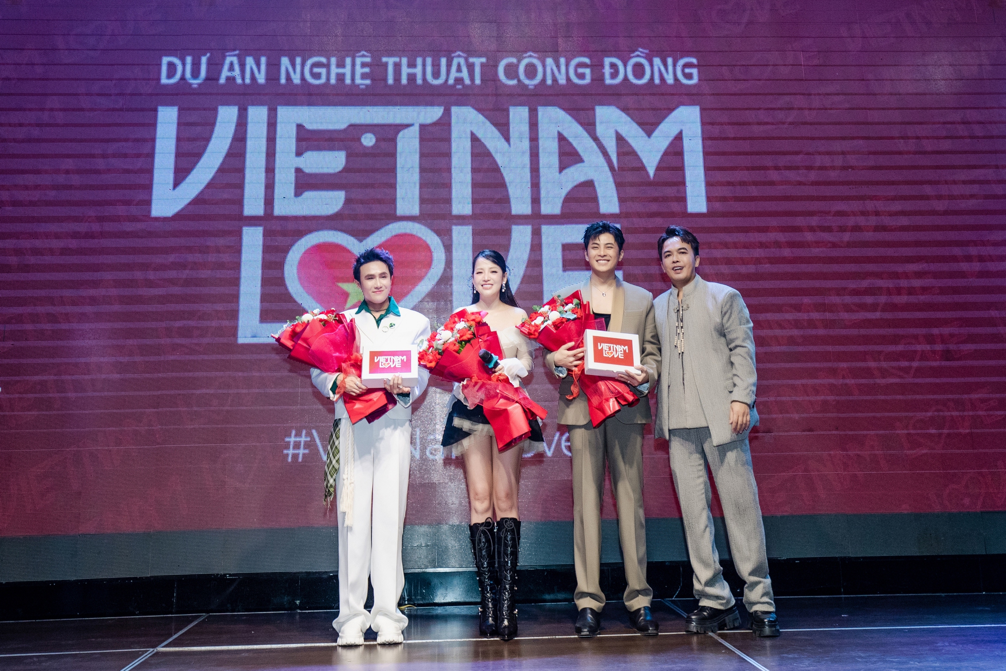 Trần Thành Trung gây tiếng vang với dự án Viet Nam Love quy tụ hàng trăm tên tuổi đình đám Vbiz- Ảnh 1.