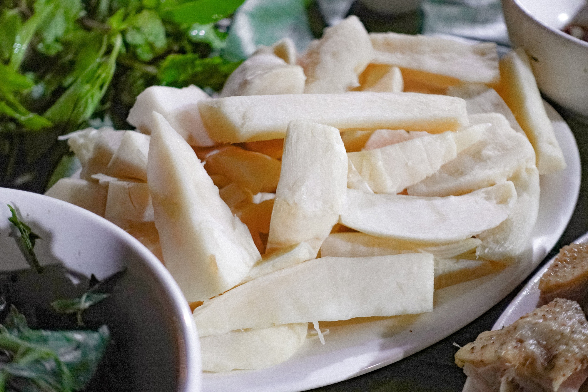 Jun Phạm về Bản Liền cùng bà con trồng loại cây đặc sản, chị Thông tiết lộ thời điểm có thể 
