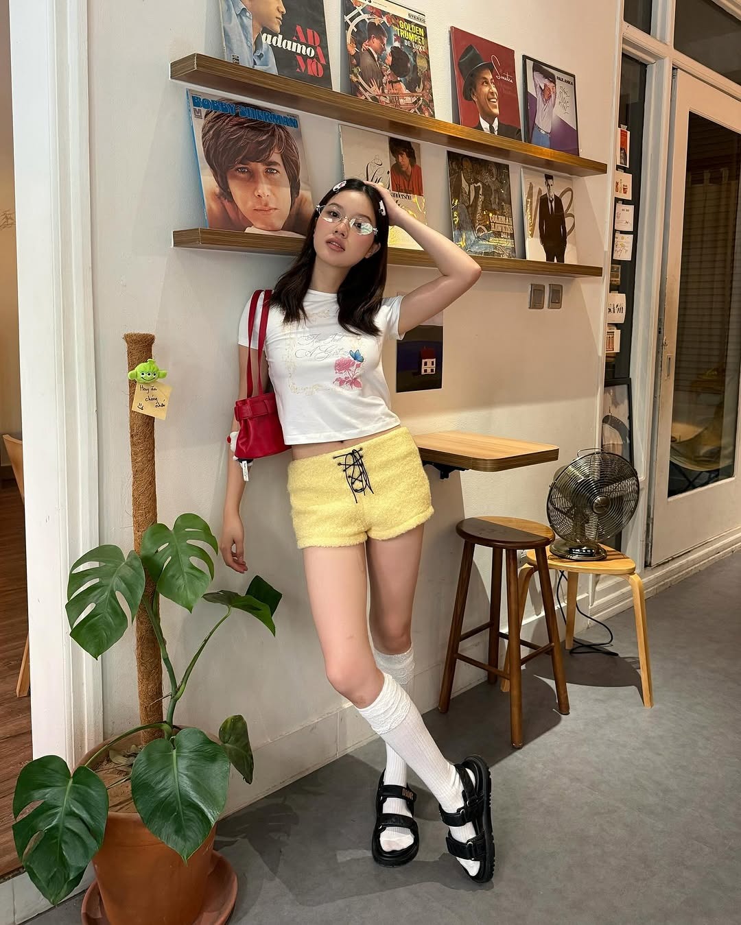 Cặp song sinh Việt sở hữu nhan sắc như 