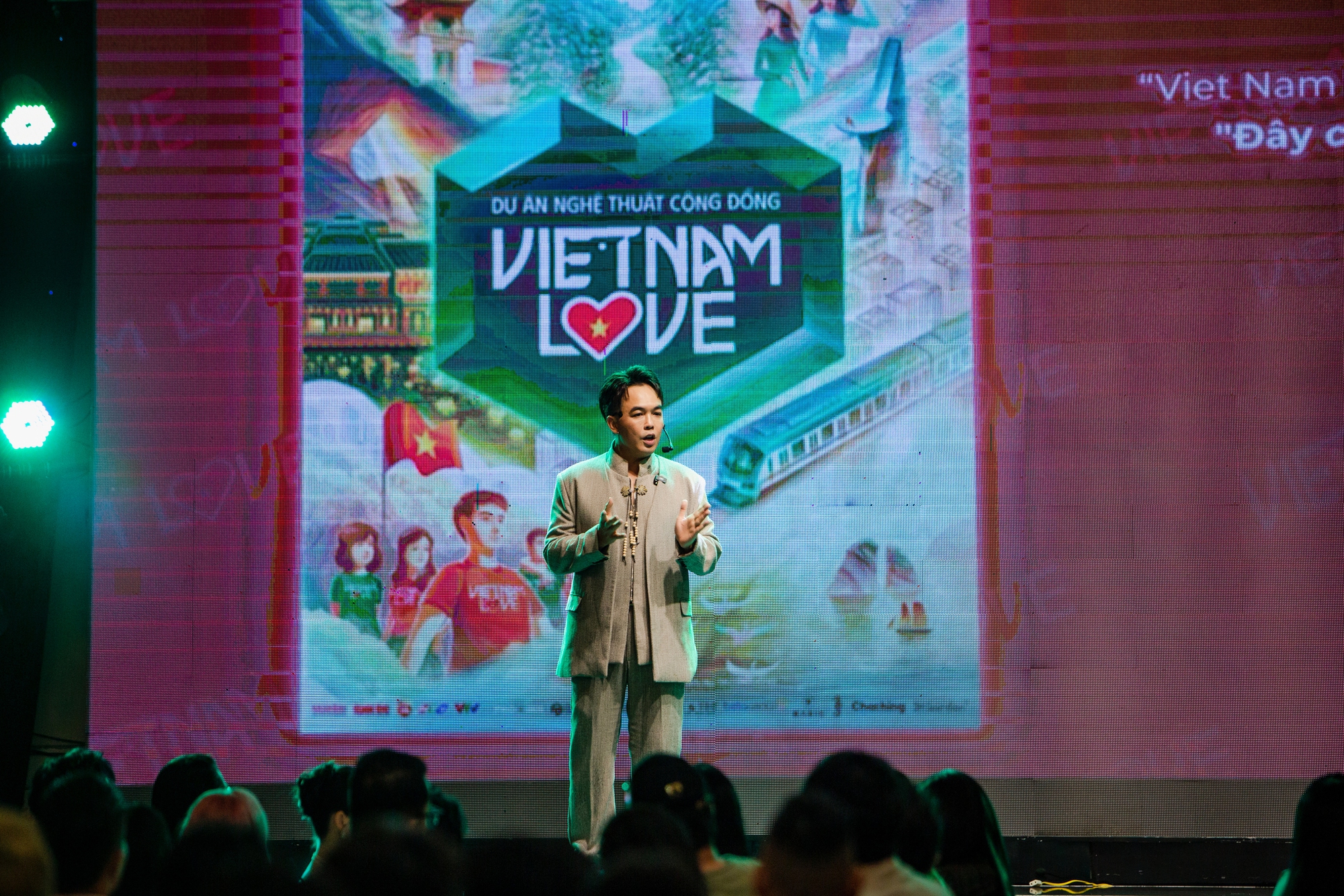 Trần Thành Trung gây tiếng vang với dự án Viet Nam Love quy tụ hàng trăm tên tuổi đình đám Vbiz- Ảnh 4.