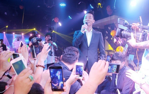 Vụ Suni Hạ Linh hát hội chợ Trung Quốc: Trương Bá Chi - Châu Kiệt Luân cũng chạy show đám cưới, siêu thị, có phải dấu hiệu hết thời?- Ảnh 3.