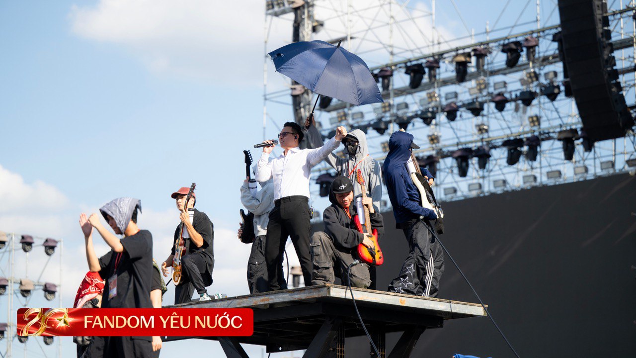 Hé lộ sân khấu Concert Quốc Gia: Ánh sáng - âm thanh - visual mãn nhãn, Võ Hạ Trâm mới tổng duyệt đã đủ vang vọng cả SVĐ- Ảnh 3.