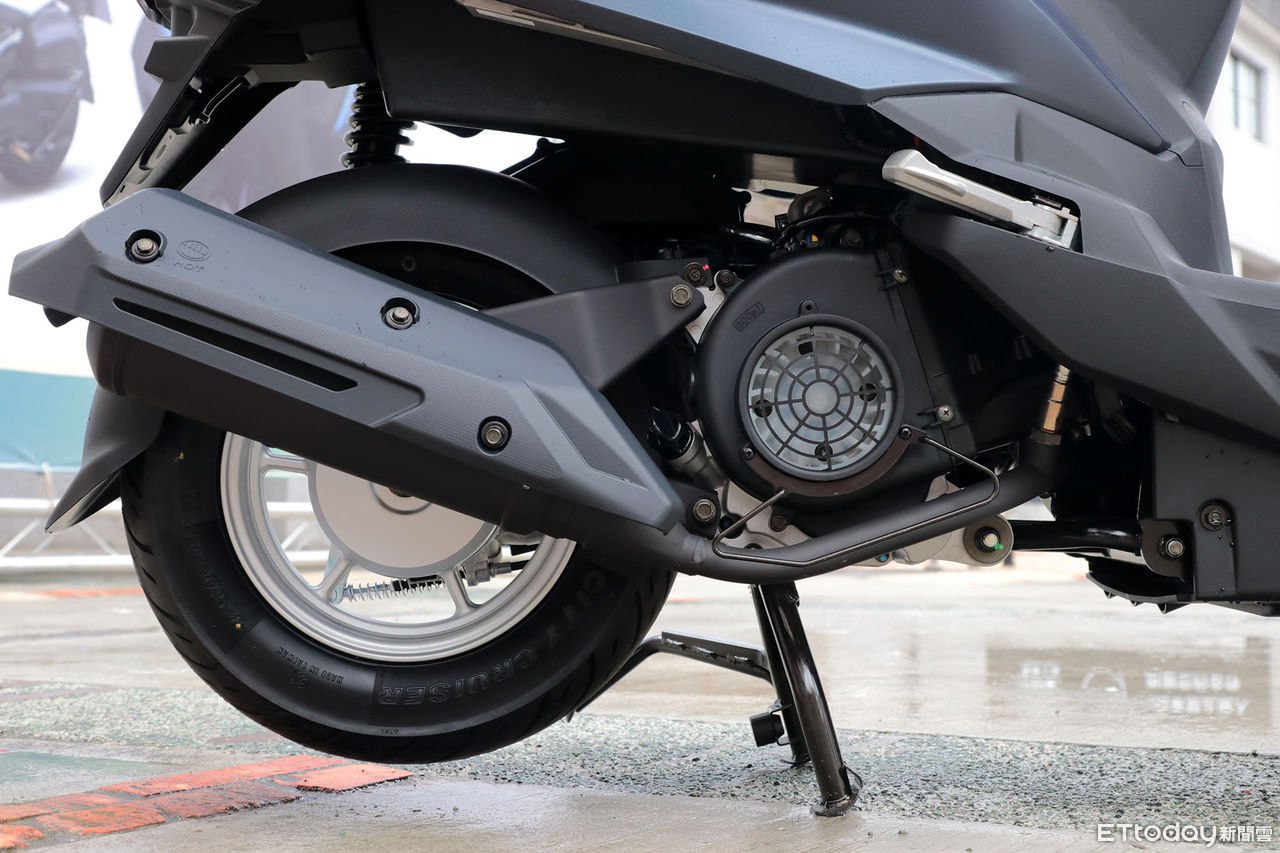 Xe tay ga 125cc hybrid 