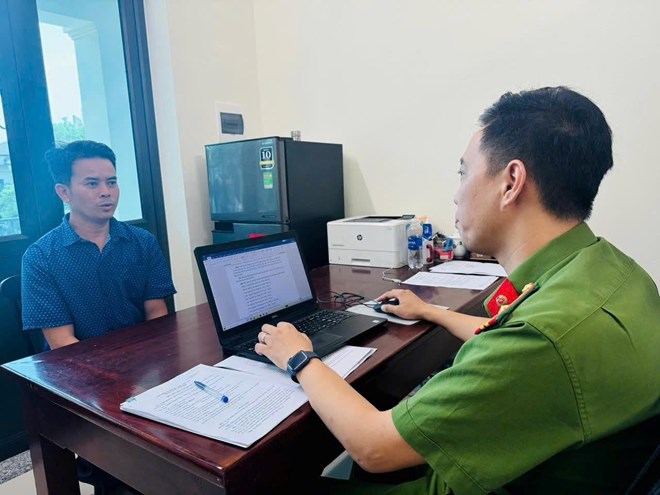 Giao xe máy cho con gây tai nạn khiến 2 người chết, 2 cha con cùng bị khởi tố- Ảnh 1.