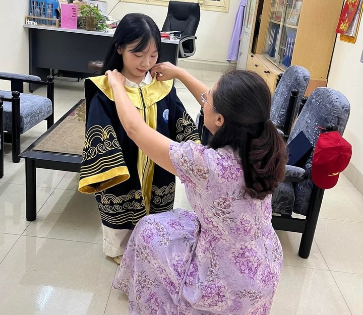 Nữ sinh tí hon, mồ côi cha mẹ vượt số phận tốt nghiệp loại giỏi trường Thuỷ lợi- Ảnh 3. Nữ sinh tí hon, mồ côi cha mẹ vượt số phận tốt nghiệp loại giỏi trường Thuỷ lợi- Ảnh 3.