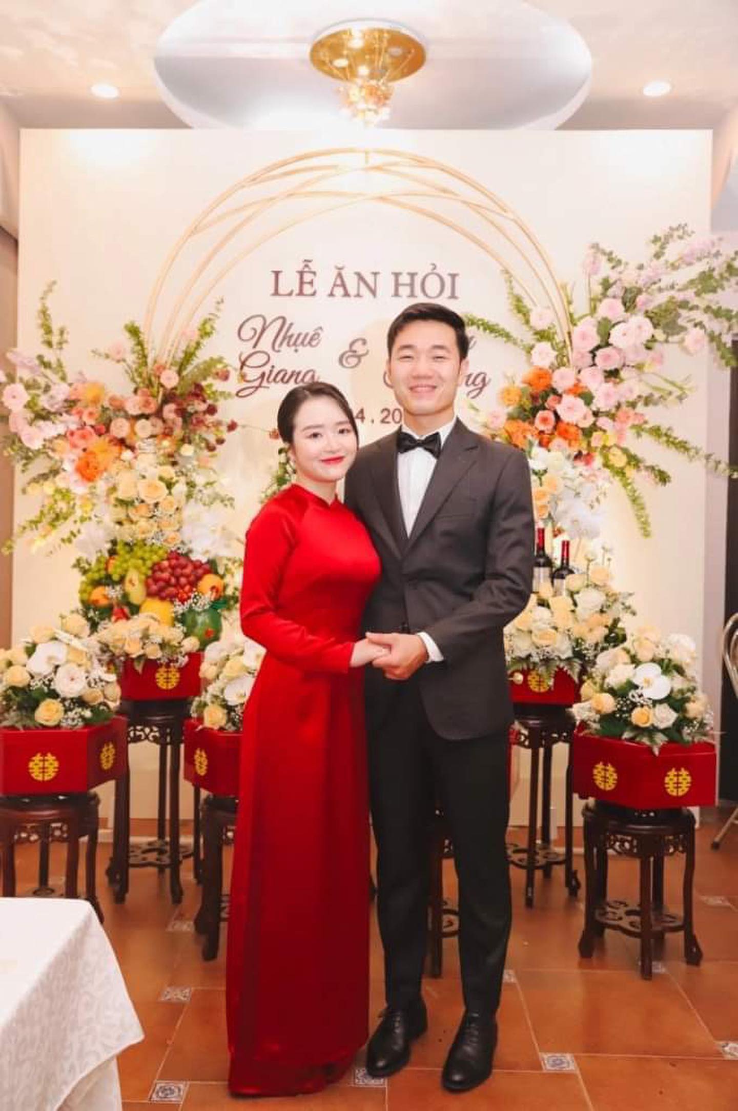 Vợ Giám đốc của Lương Xuân Trường dạo này chăm lộ diện, visual vợ hiền hay CEO sang chảnh cuốn hút hơn?- Ảnh 14.