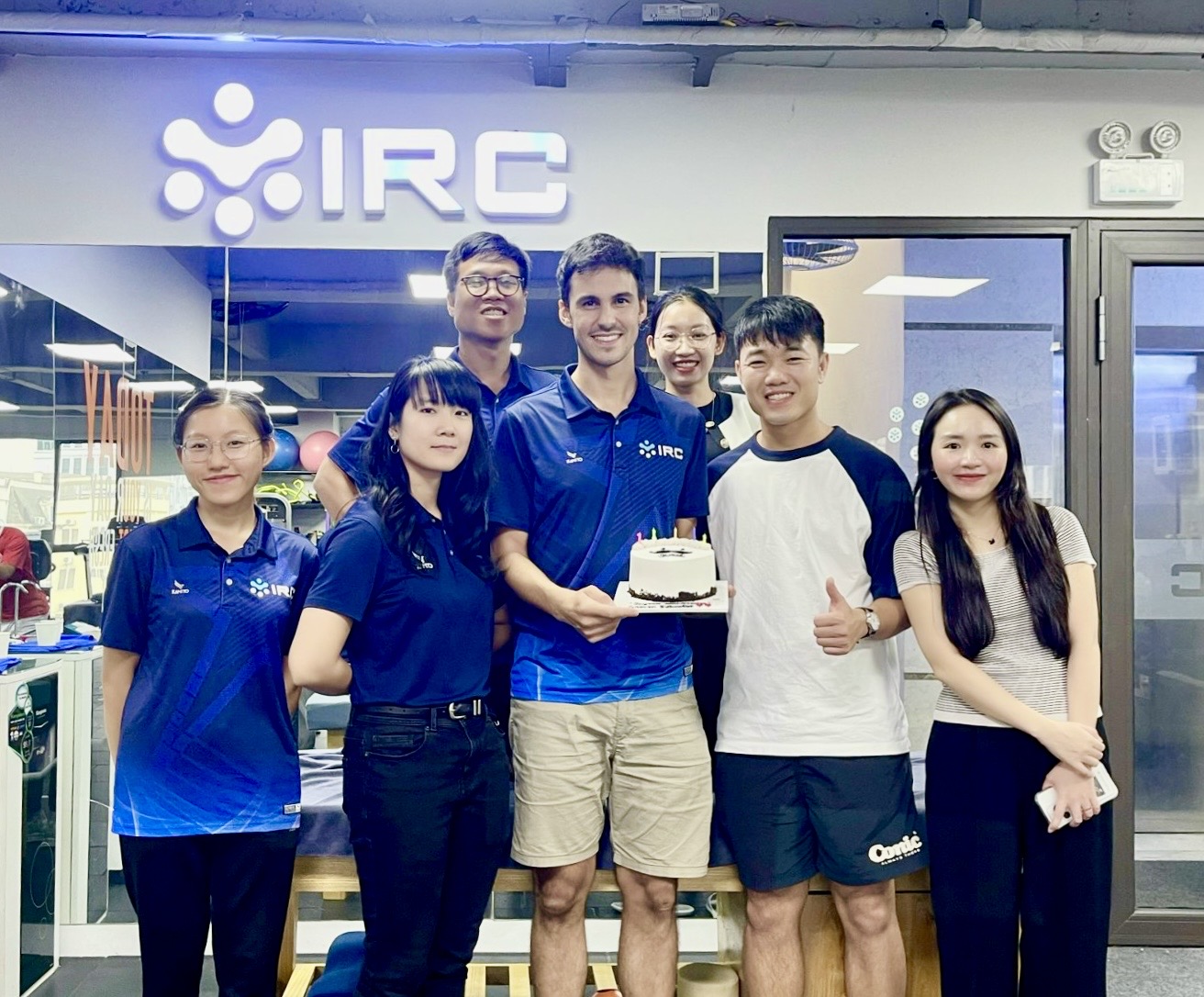 Vợ Giám đốc của Lương Xuân Trường dạo này chăm lộ diện, visual vợ hiền hay CEO sang chảnh cuốn hút hơn?- Ảnh 12.