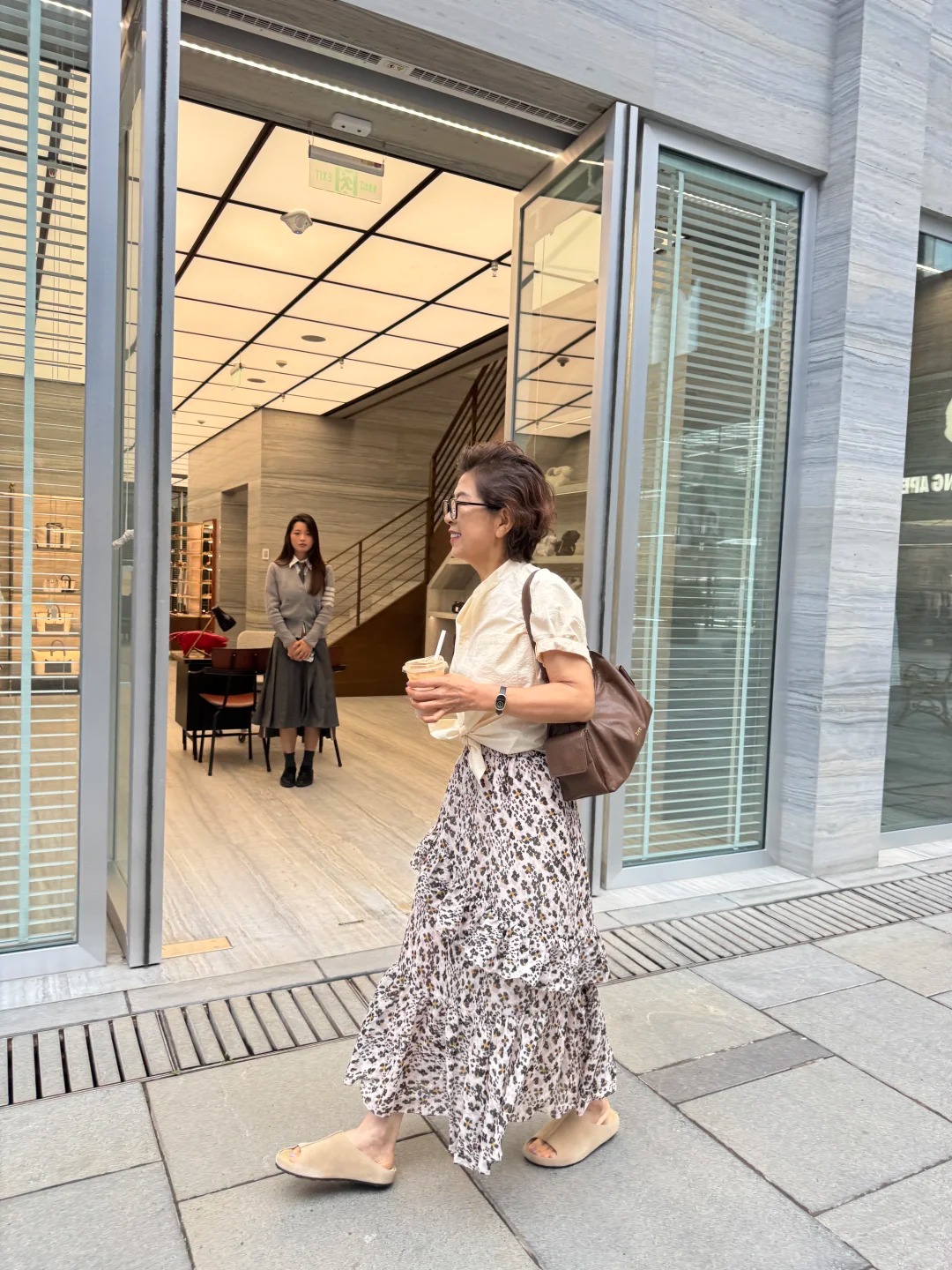 Làm blogger thời trang ở tuổi 67: Không nghỉ hưu nhàn rỗi, 