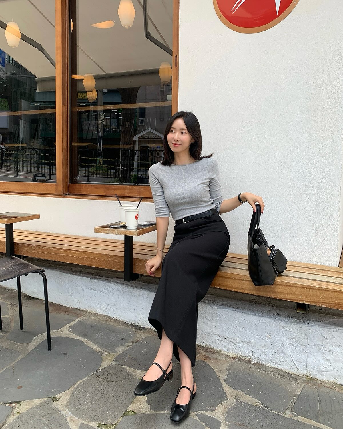 4 món thời trang màu trung tính đáng sắm nhất vì dễ phối đồ, cứ mặc lên là sang- Ảnh 6.