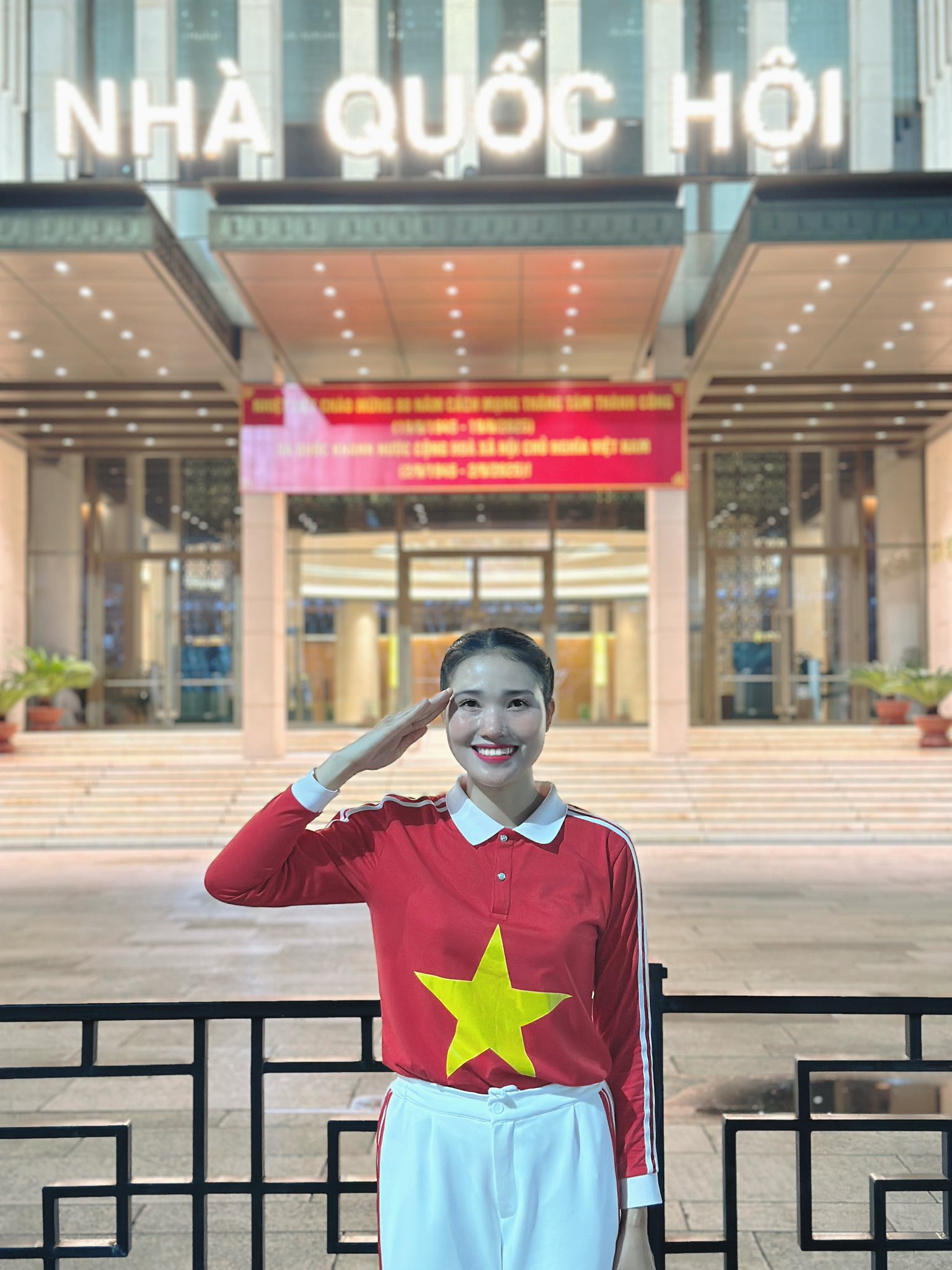 Nữ VĐV giành HCV SEA Games vinh dự rước đuốc tại Đại lễ 2/9: Là mẹ bỉm sữa visual vẫn sáng bừng- Ảnh 3.