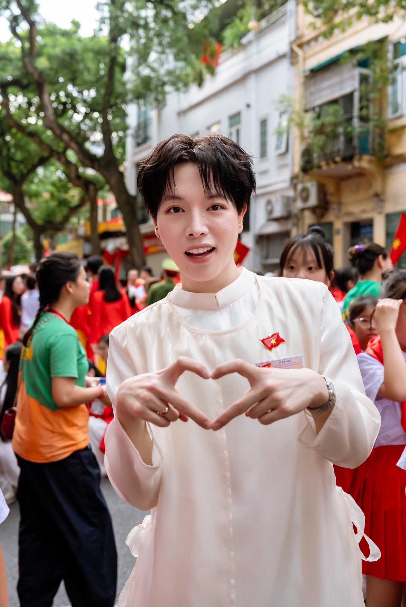 Giọng ca trẻ cực kỳ đắt show concert quốc gia: Hit trăm triệu view nối đuôi nhau, cát xê khủng mua nhà chục tỷ- Ảnh 2.