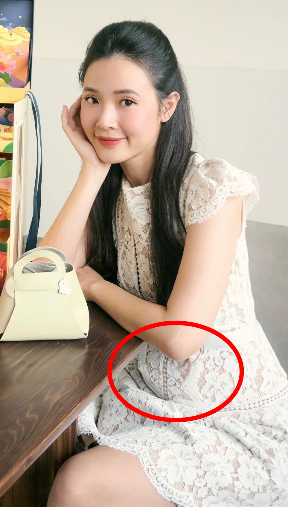 Midu đang mang thai con đầu lòng?- Ảnh 4. Midu đang mang thai con đầu lòng?- Ảnh 4.