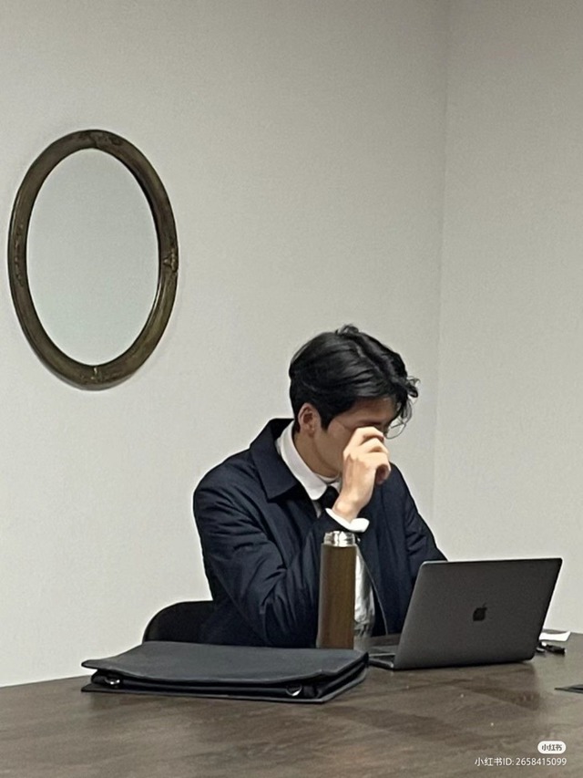 Tiền của đàn ông đi đâu? Một nửa là sĩ diện- Ảnh 1. Tiền của đàn ông đi đâu? Một nửa là sĩ diện- Ảnh 1.