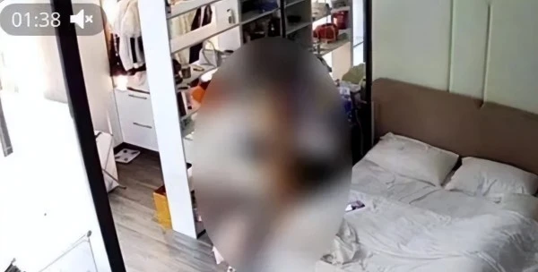 Phụ huynh Hà Nội bàng hoàng khi thấy thứ con trai 15 tuổi giấu kỹ trong phòng: "Tôi thực sự bị shock..."- Ảnh 1.