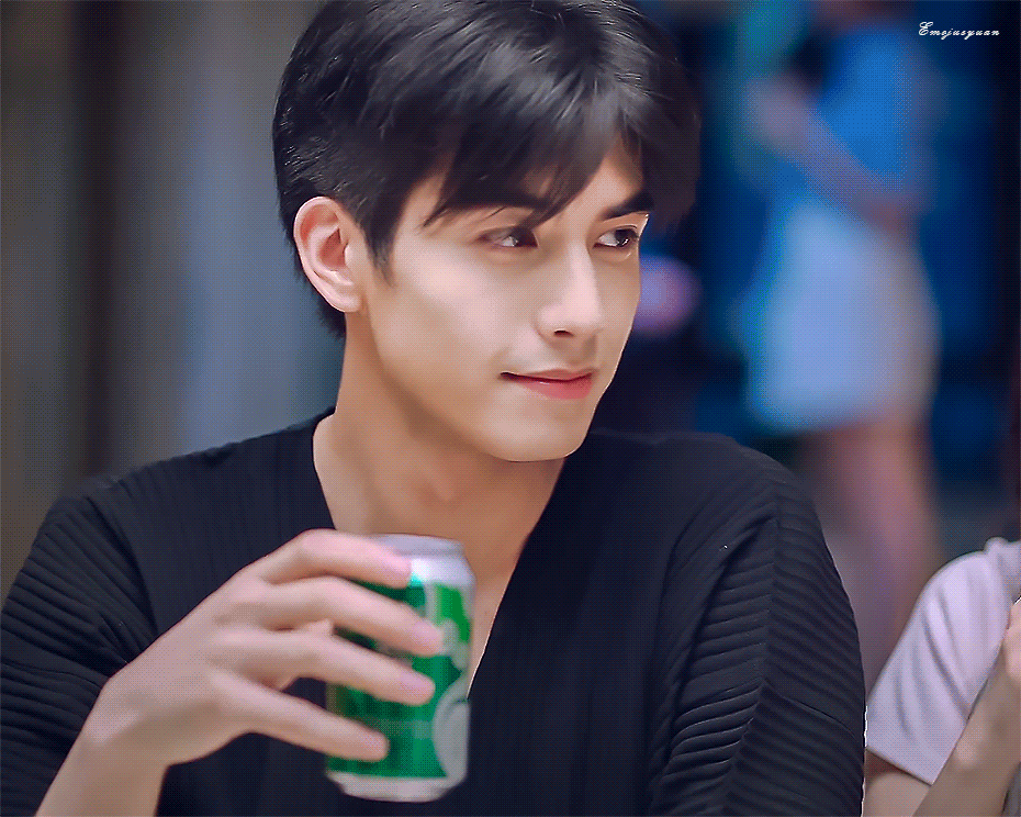 5 sao nam đẹp trai nhất Cbiz hiện nay: Dương Dương chỉ đứng thứ 2, Tiêu Chiến hạng mấy?- Ảnh 10. 5 sao nam đẹp trai nhất Cbiz hiện nay: Dương Dương chỉ đứng thứ 2, Tiêu Chiến hạng mấy?- Ảnh 10.