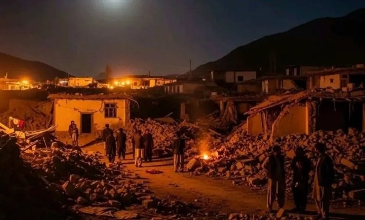 Động đất ở Afghanistan khiến hơn 800 người thiệt mạng, làng mạc bị phá hủy- Ảnh 1.