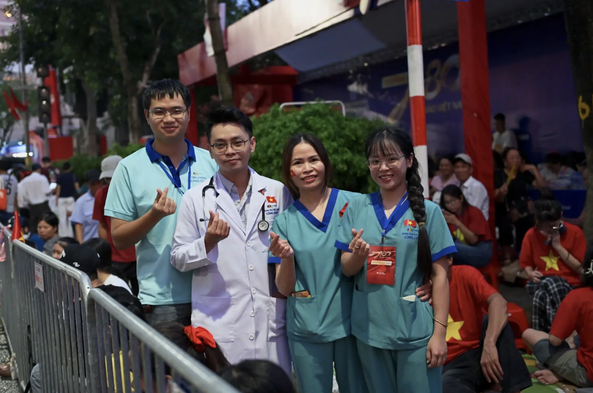 Những hình ảnh đẹp không kể mưa nắng, ngày đêm tại các Trạm khách A80: Tự hào Việt Nam- Ảnh 1.