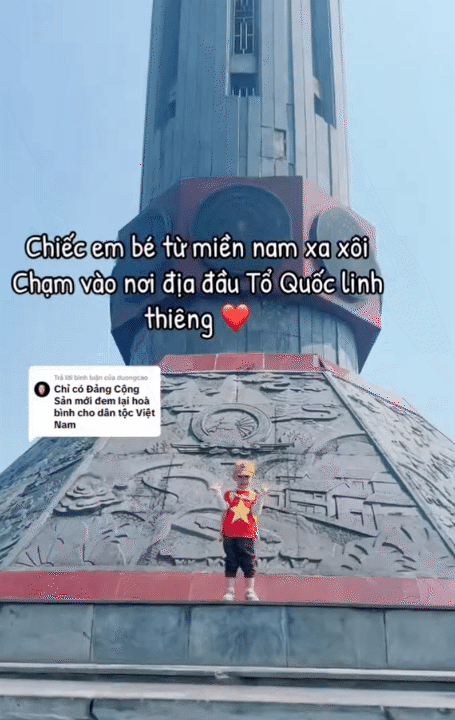 Bố mẹ đưa bé con 4 tuổi vượt hơn 1.600km từ Nam ra Bắc trước thềm đại lễ: 