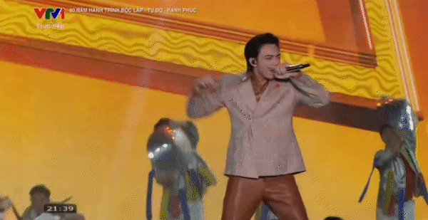 Concert quốc gia đặc biệt: SOOBIN hô "Việt Nam" đến lạc cả giọng, Mỹ Tâm kết hợp Quán quân Rap Việt quá cháy!- Ảnh 24.