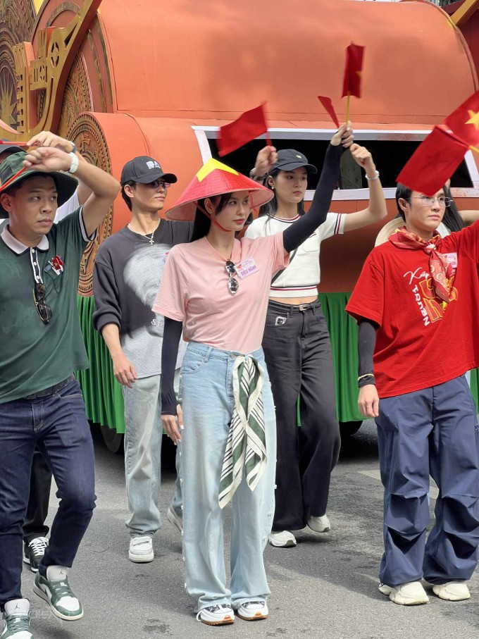 Hoàng Thùy Linh - Tăng Duy Tân cùng dàn sao Vbiz từ chối loạt show, thức xuyên đêm tập luyện cho Đại lễ 2/9- Ảnh 7.