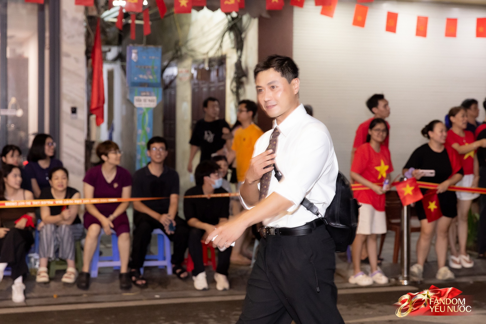 Khối nghệ sĩ tươi rói chuẩn bị diễu hành lễ 2/9: MONO đầy năng lượng, Lan Ngọc và dàn sao đã sẵn sàng!- Ảnh 16. Khối nghệ sĩ tươi rói chuẩn bị diễu hành lễ 2/9: MONO đầy năng lượng, Lan Ngọc và dàn sao đã sẵn sàng!- Ảnh 16.