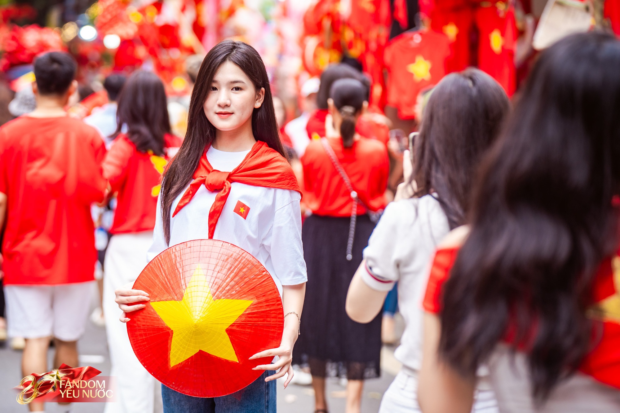 Khối nàng thơ tiến về Hàng Mã- Ảnh 6.