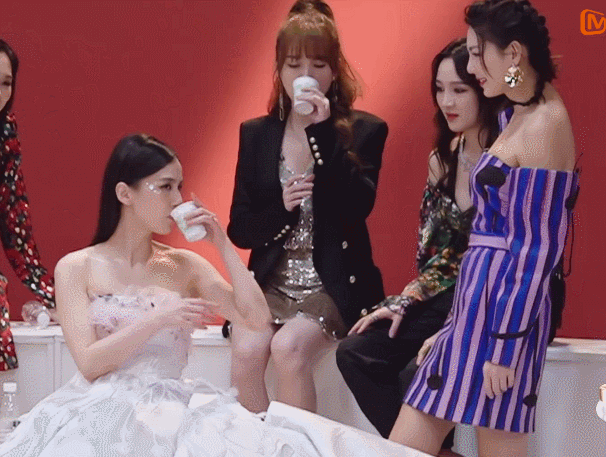 Đây là mỹ nhân xấu tính nhất showbiz: Dám giở trò Đây là mỹ nhân xấu tính nhất showbiz: Dám giở trò