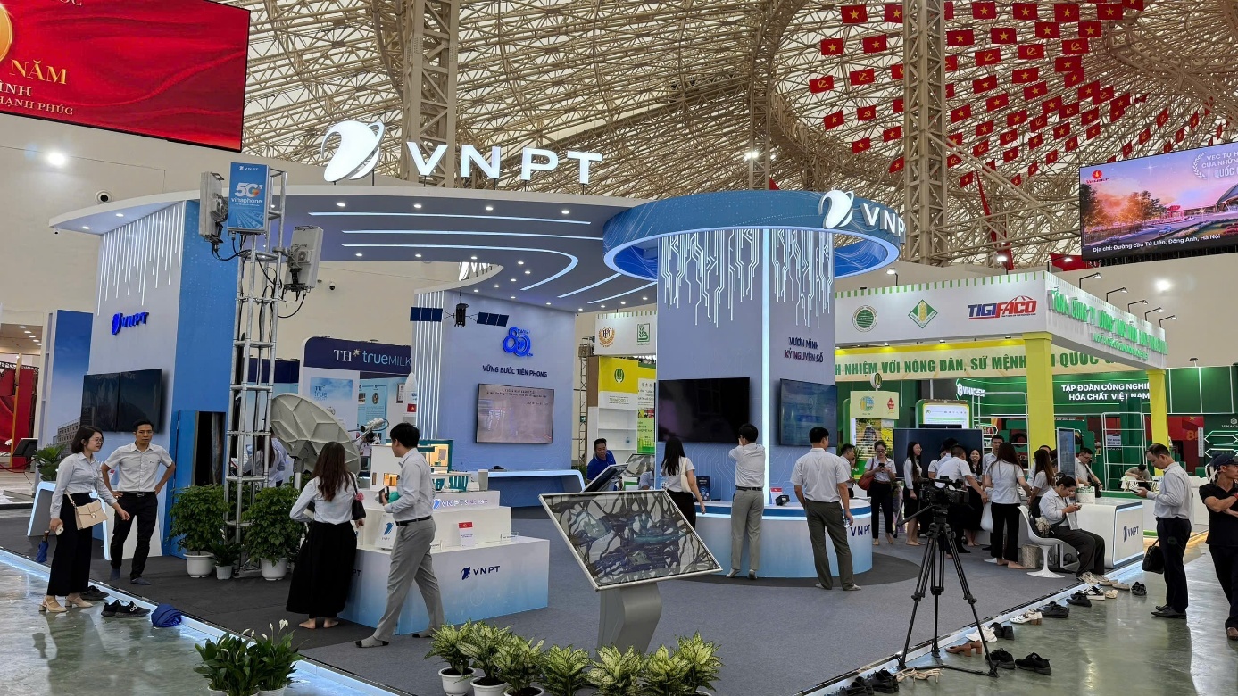 Điều bất ngờ từ VinaPhone khiến giới trẻ đồng loạt khoe màn hình- Ảnh 2. Điều bất ngờ từ VinaPhone khiến giới trẻ đồng loạt khoe màn hình- Ảnh 2.