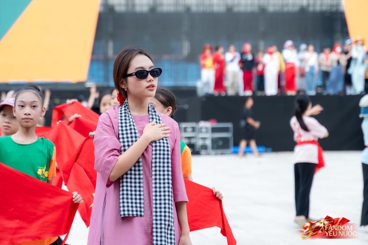 Hé lộ màn đồng diễn 80 nghệ sĩ tại Đại lễ 2/9: 5 ca khúc kéo dài gần 15 phút, quy mô cực kỳ hoành tráng!- Ảnh 8. Hé lộ màn đồng diễn 80 nghệ sĩ tại Đại lễ 2/9: 5 ca khúc kéo dài gần 15 phút, quy mô cực kỳ hoành tráng!- Ảnh 8.