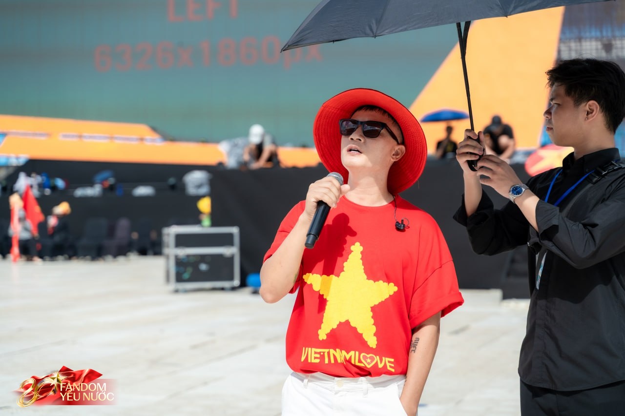 Tổng duyệt Concert Quốc Gia ngày 1/9: Mỹ Tâm xuất hiện nổi bần bật, Quán quân Rap Việt có hành động tinh tế với đàn chị- Ảnh 11. Tổng duyệt Concert Quốc Gia ngày 1/9: Mỹ Tâm xuất hiện nổi bần bật, Quán quân Rap Việt có hành động tinh tế với đàn chị- Ảnh 11.