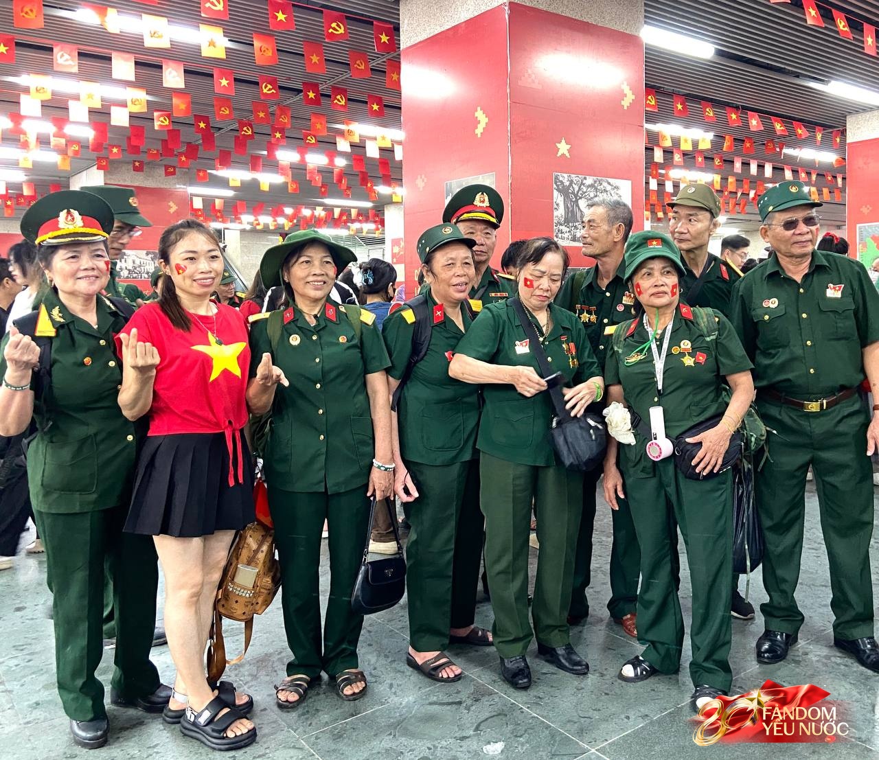 Khoảnh khắc xúc động khi các cựu chiến binh tiến vào khu vực ưu tiên: "Có lẽ đây sẽ là lần cuối cùng..."- Ảnh 1.