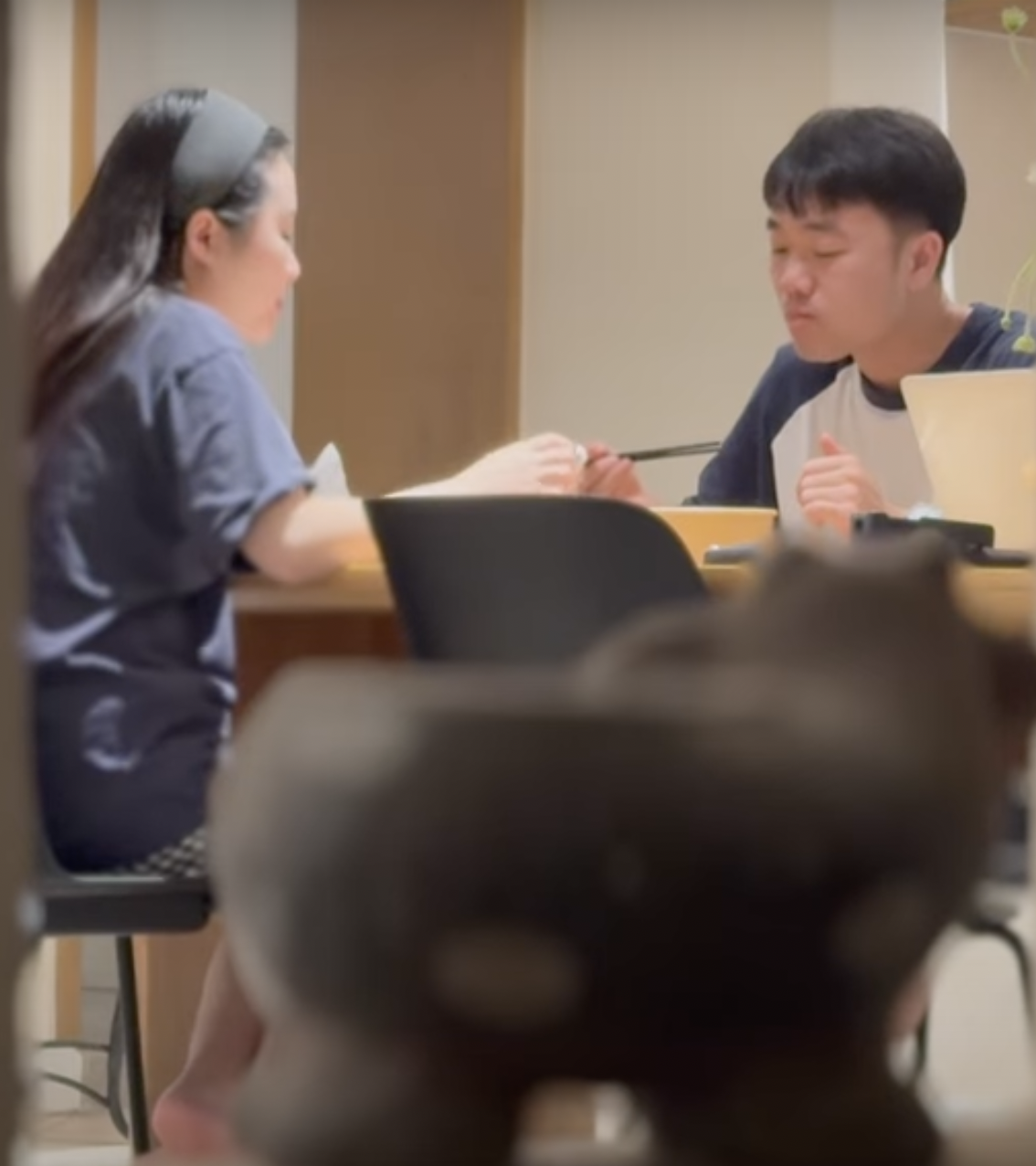Vợ Giám đốc của Lương Xuân Trường dạo này chăm lộ diện, visual vợ hiền hay CEO sang chảnh cuốn hút hơn?- Ảnh 8.