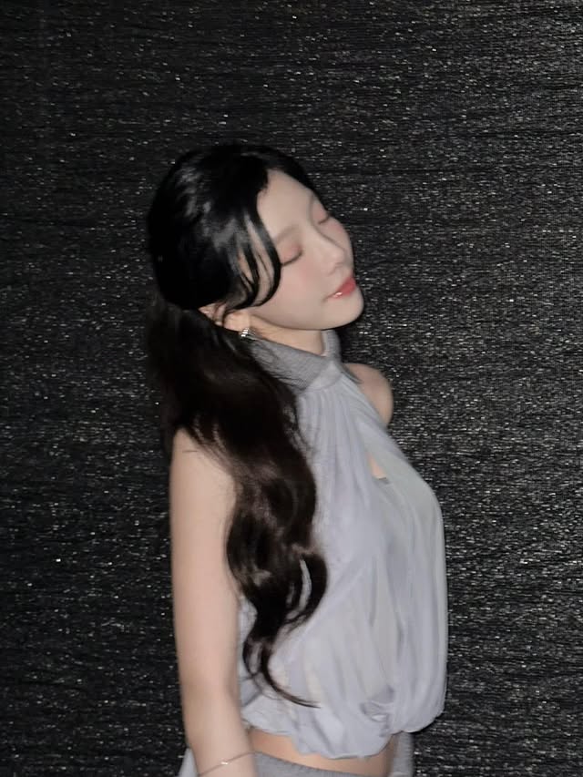 Loạt ảnh Taeyeon (SNSD) ở Việt Nam gây bão MXH Hàn Quốc: Loạt ảnh Taeyeon (SNSD) ở Việt Nam gây bão MXH Hàn Quốc: