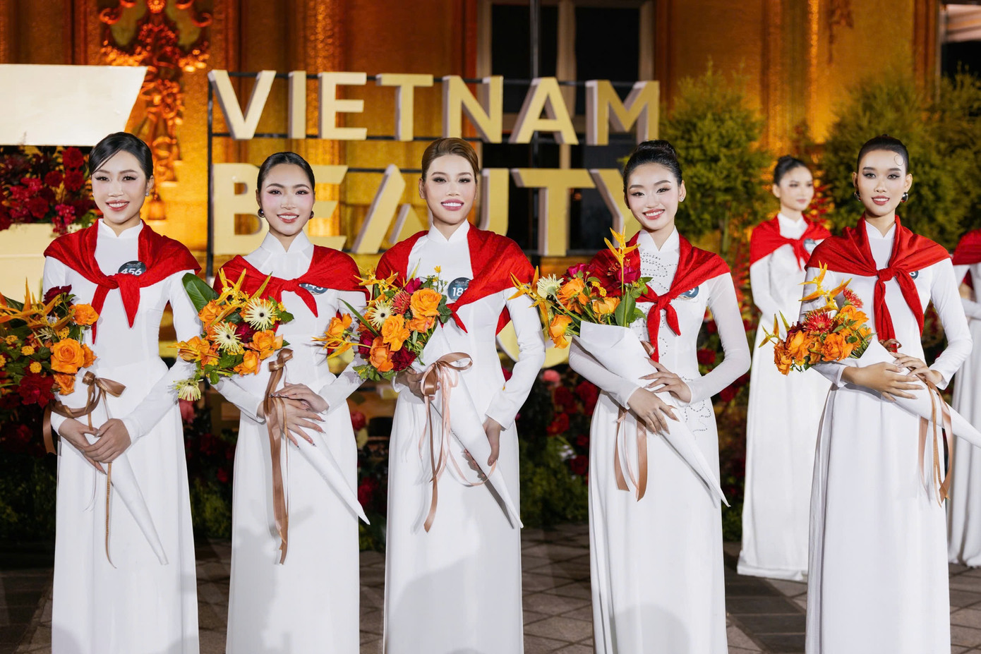 Tiểu Vy sáng tổng duyệt A80 ở Hà Nội, tối diễn show tại TPHCM- Ảnh 16.