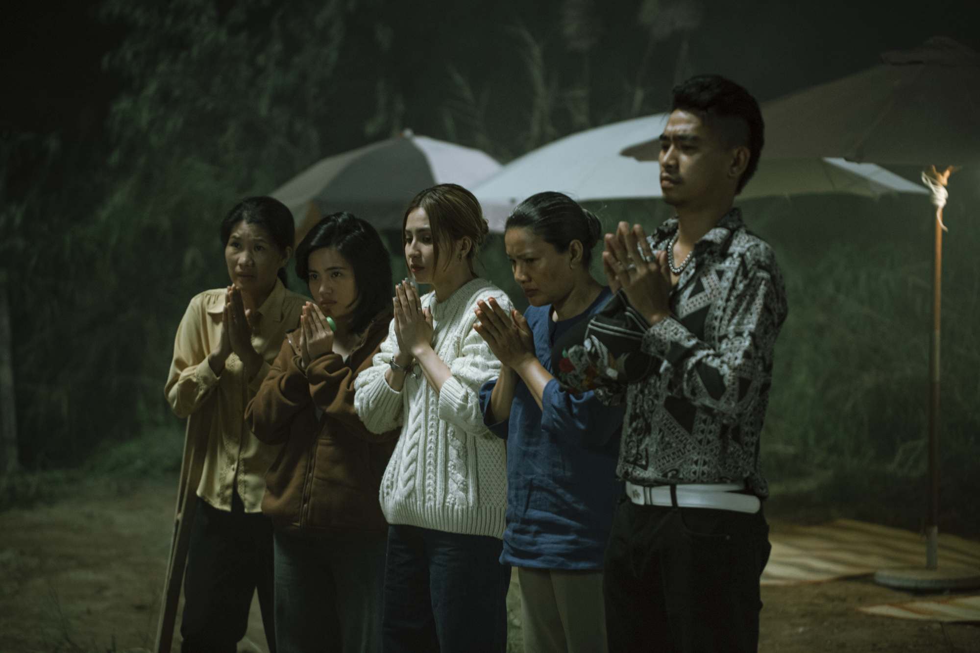 Lại thêm 1 phim Việt cực cuốn làm khán giả hóng mòn mỏi, nữ chính ai nghe tên cũng nổi da gà- Ảnh 3.