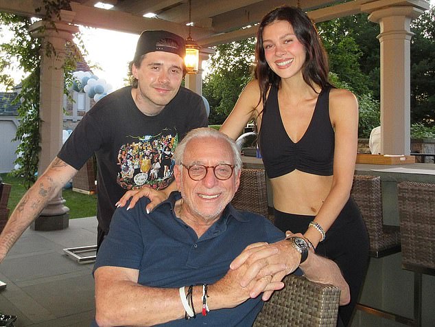 Brooklyn Beckham chuẩn bị làm 