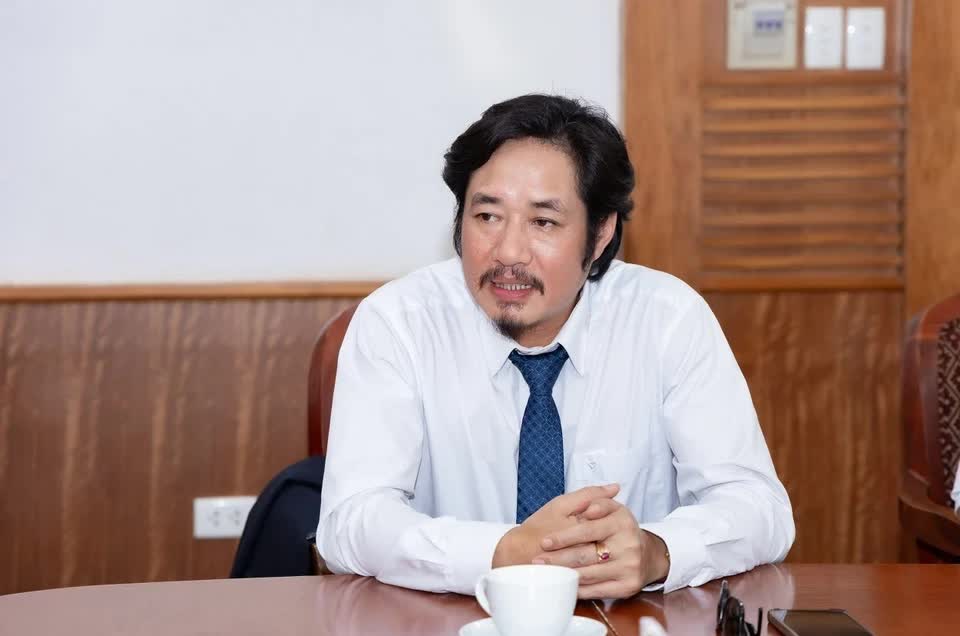 1 NSƯT nổi tiếng có học vị Tiến sĩ vừa được bổ nhiệm làm Hiệu trưởng trường ĐH: Từng tham gia Táo quân 2025, đóng loạt phim giờ vàng VTV- Ảnh 1.