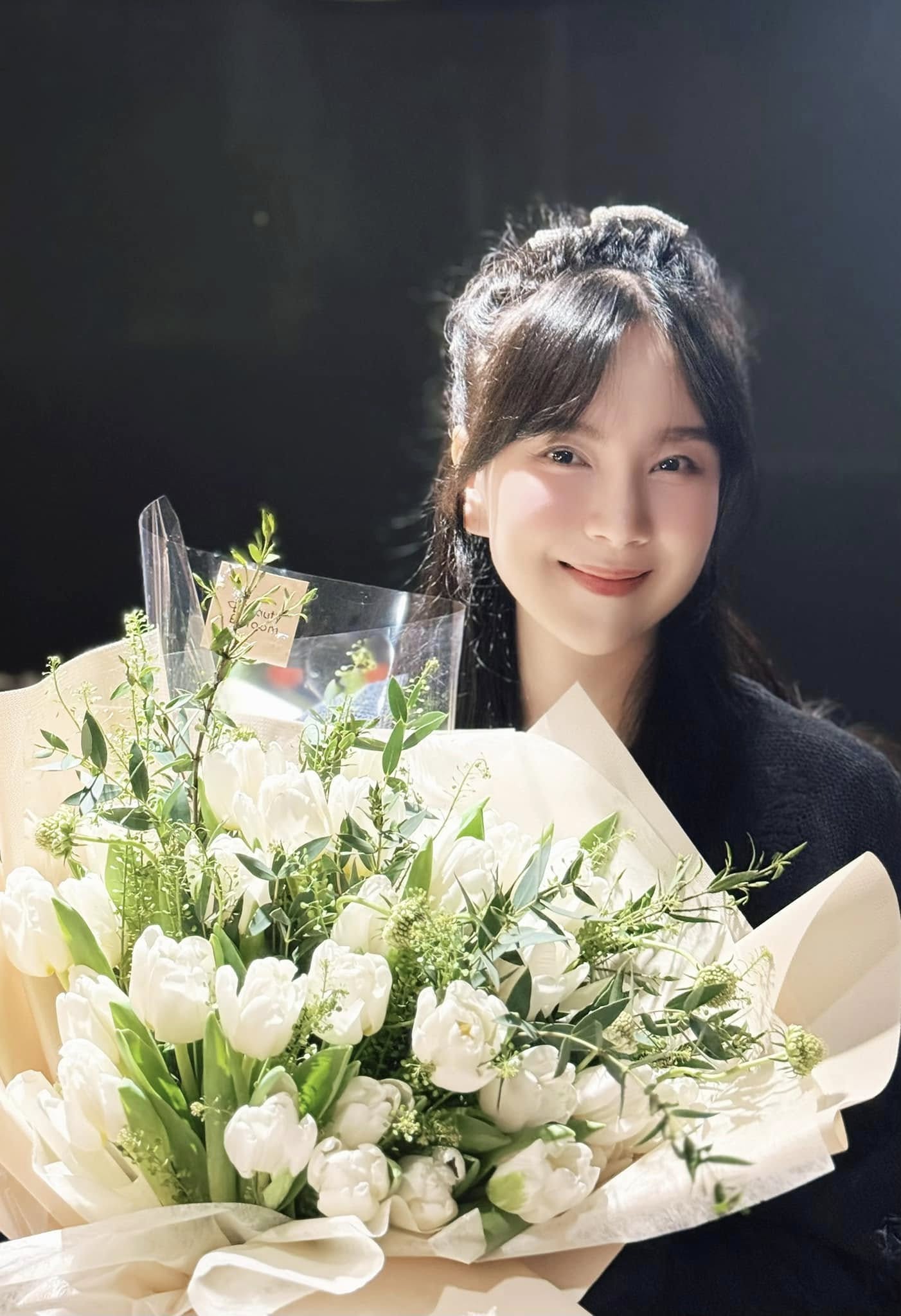 MC Mai Ngọc tự khép lại 9 năm: 