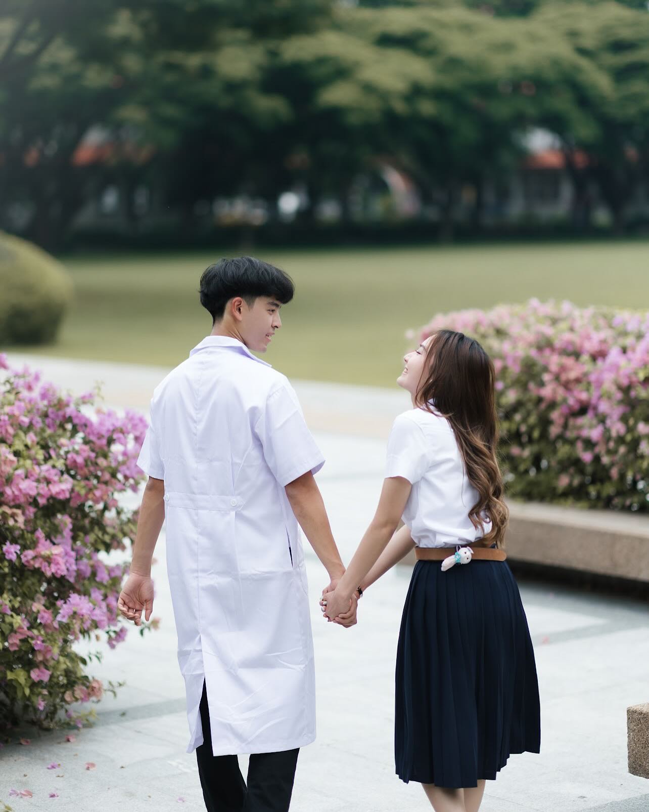 Ái nữ nhà HLV Kiatisuk xinh như hoa hậu, từng được 