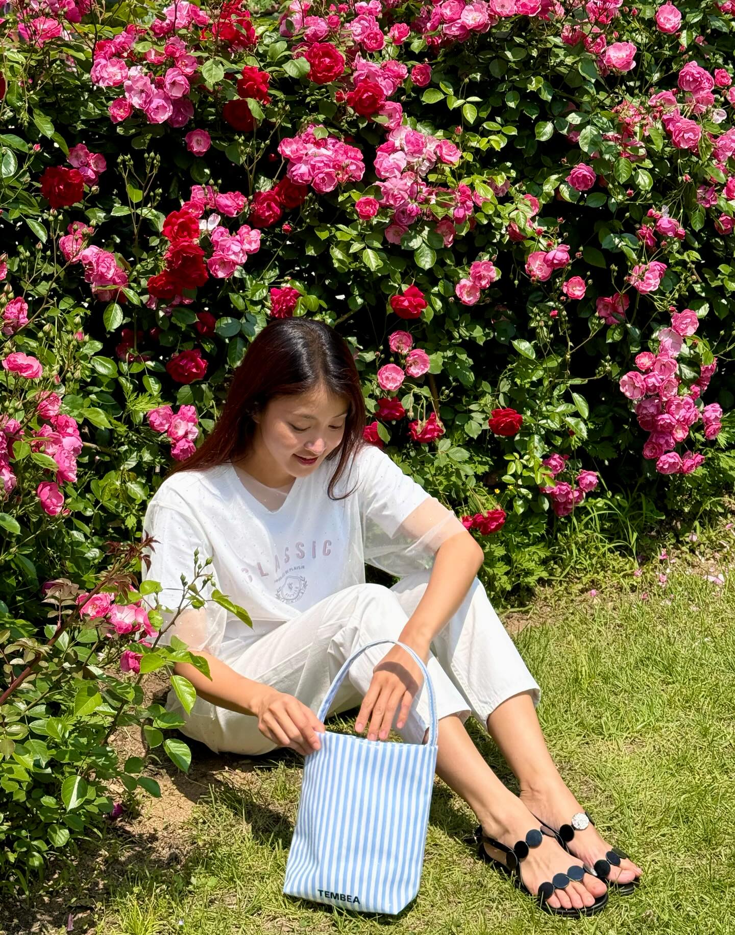 Phụ nữ trên 40 tuổi chỉ cần đúng 4 đôi giày bệt trong mùa thu này- Ảnh 6.