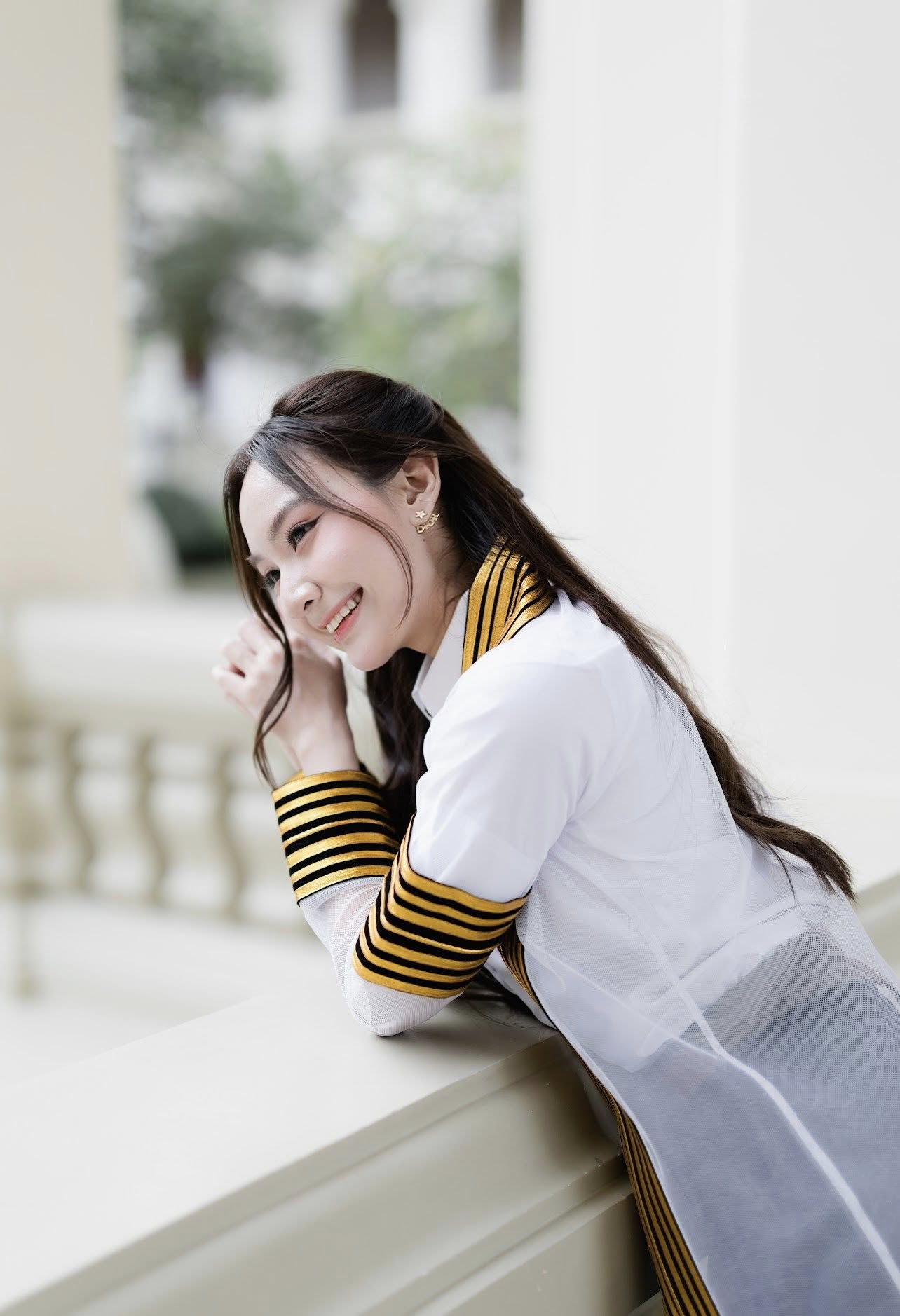 Ái nữ nhà HLV Kiatisuk xinh như hoa hậu, từng được 