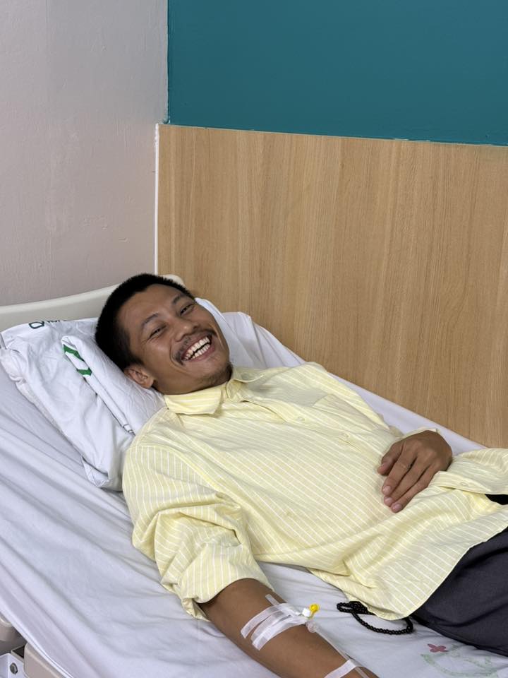 "Sao nam đỉnh nhất Mưa Đỏ" bất ngờ nhập viện, làm 1 việc khó tin khiến ai cũng lo lắng- Ảnh 3.