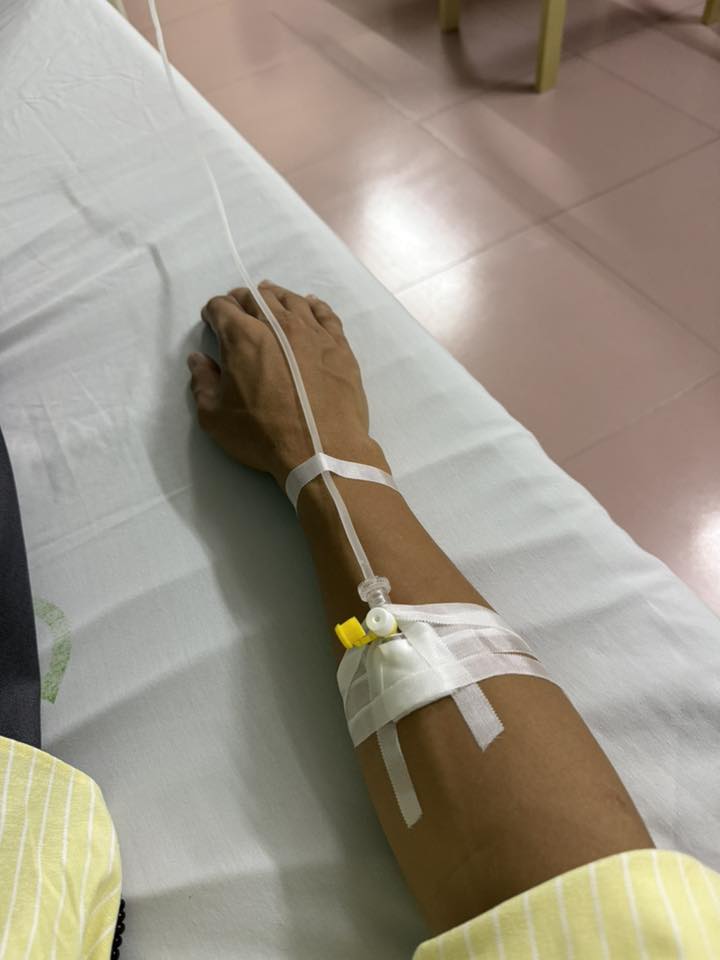 "Sao nam đỉnh nhất Mưa Đỏ" bất ngờ nhập viện, làm 1 việc khó tin khiến ai cũng lo lắng- Ảnh 2.