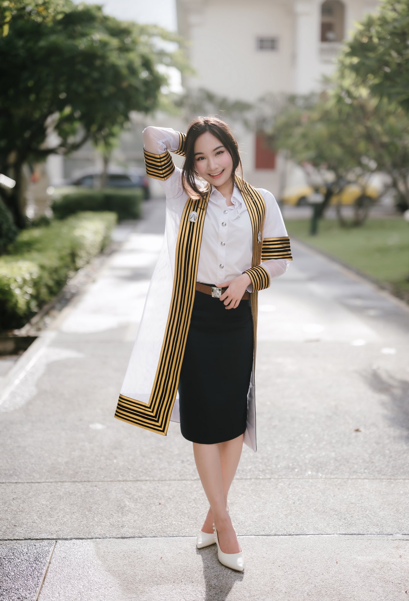 Ái nữ nhà HLV Kiatisuk xinh như hoa hậu, từng được 