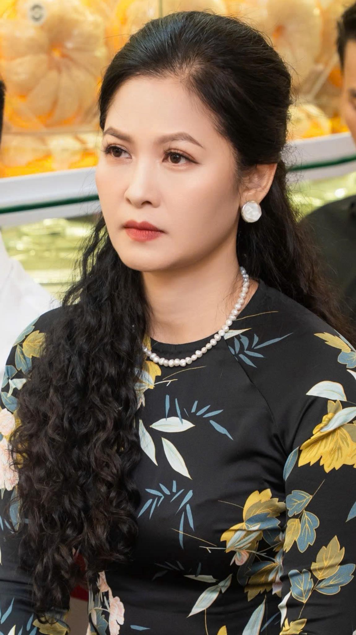 Nữ diễn viên phim Mưa Đỏ lên tiếng tin thông tin 