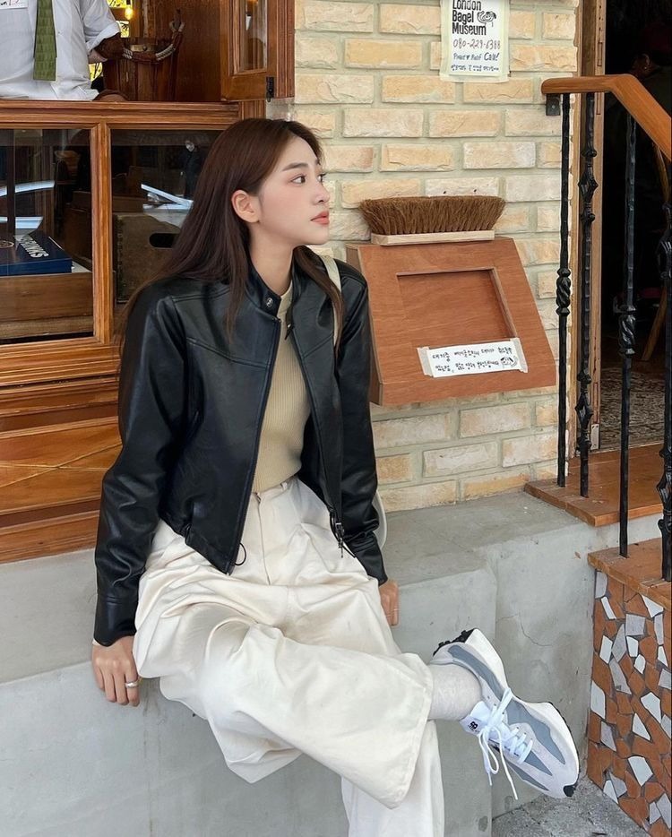 9 trang phục mùa thu nhất định phải sắm: Diện vào lên level mặc đẹp, khí chất tăng 100 lần- Ảnh 29.