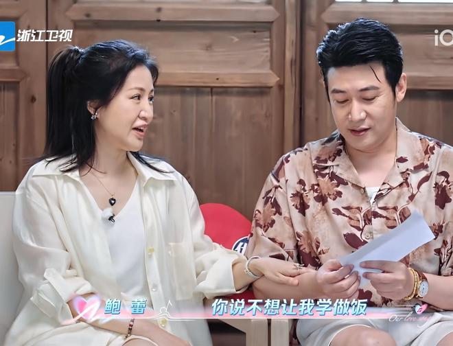 Anh chồng ai cũng muốn có của showbiz: 30 năm chưa để vợ phải nấu cơm lấy 1 lần!- Ảnh 1.