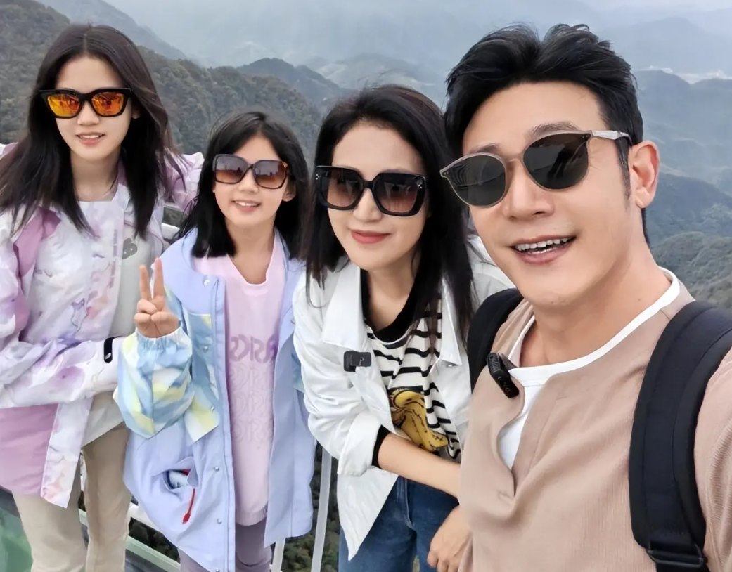 Anh chồng ai cũng muốn có của showbiz: 30 năm chưa để vợ phải nấu cơm lấy 1 lần!- Ảnh 5.