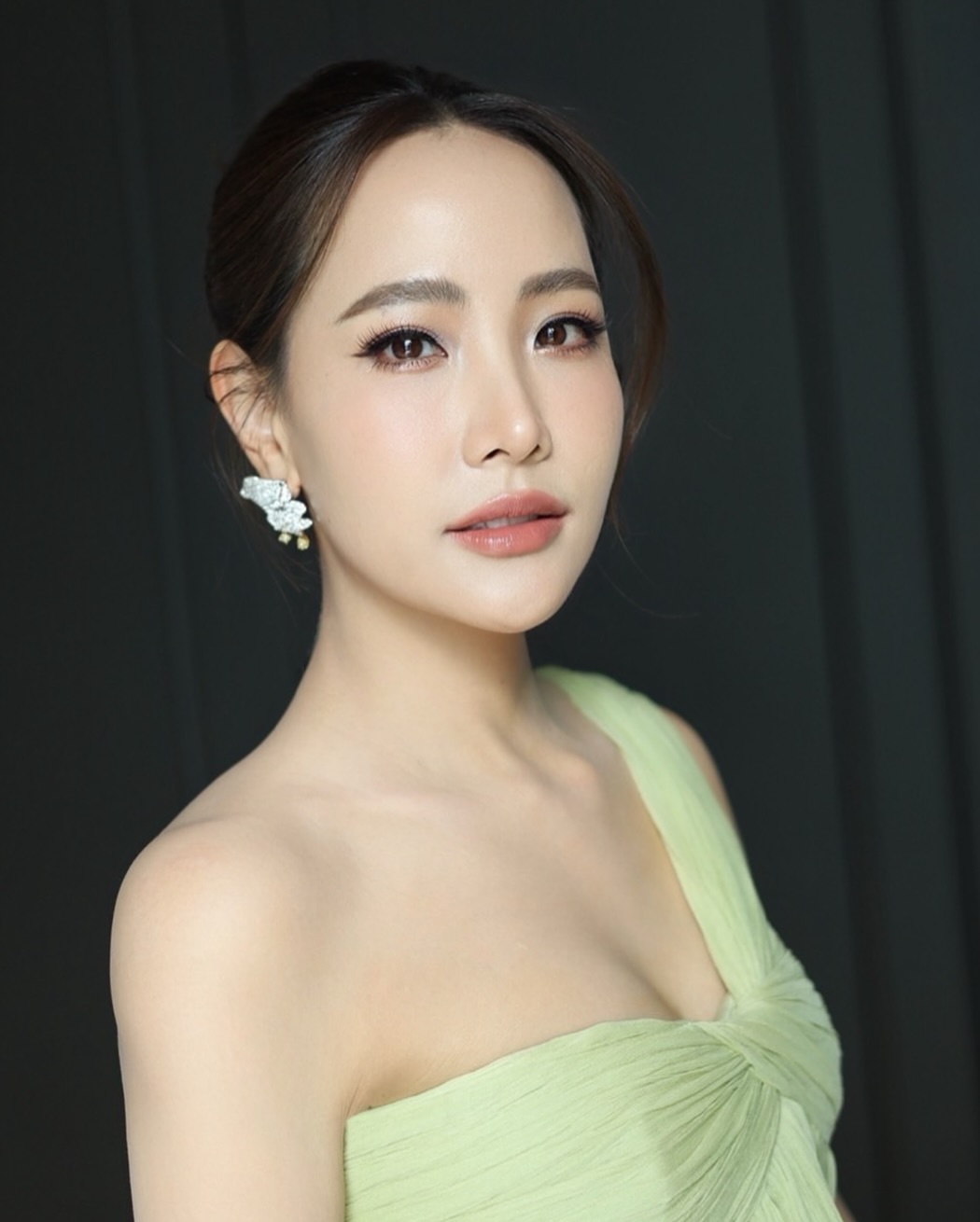 Phu nhân Thủ tướng Thái Lan 39 tuổi trẻ đẹp phát hờn: Từ lâu đã kết thân 1 loại nước thải mỡ, làm trắng da, người Việt không lạ vì thường dùng chữa ho, viêm họng- Ảnh 8.